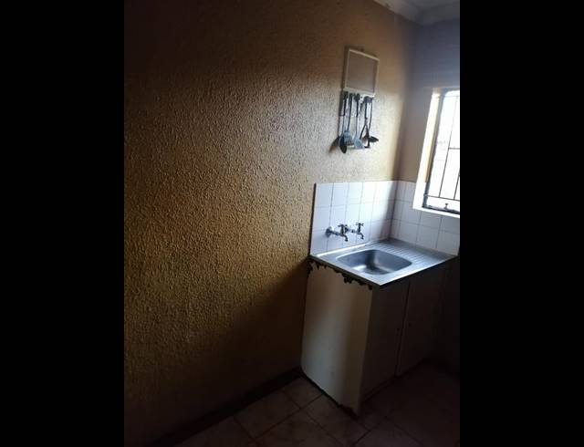 3 BEDROOM HOUSE FOR SALE IN MMABATHO 15